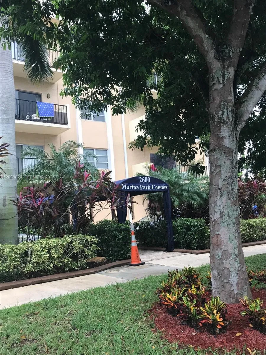 2600 NE 135th St # A, North Miami FL 33181