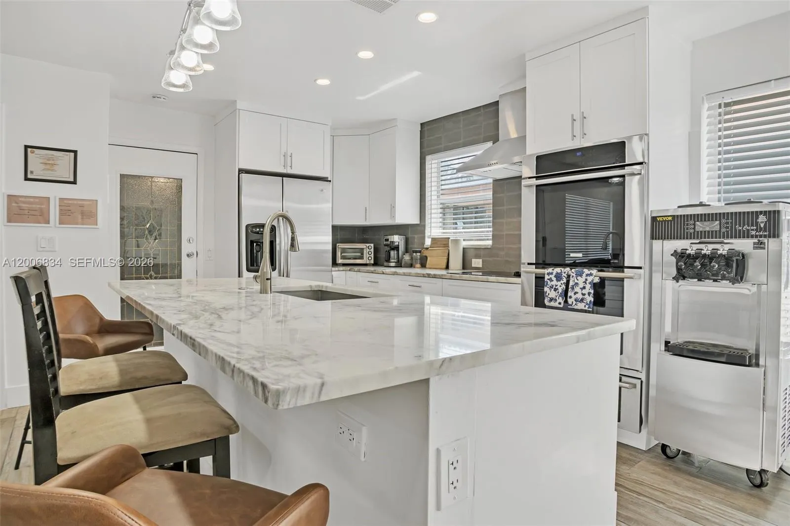 1547 NE 38th St, Oakland Park FL 33334