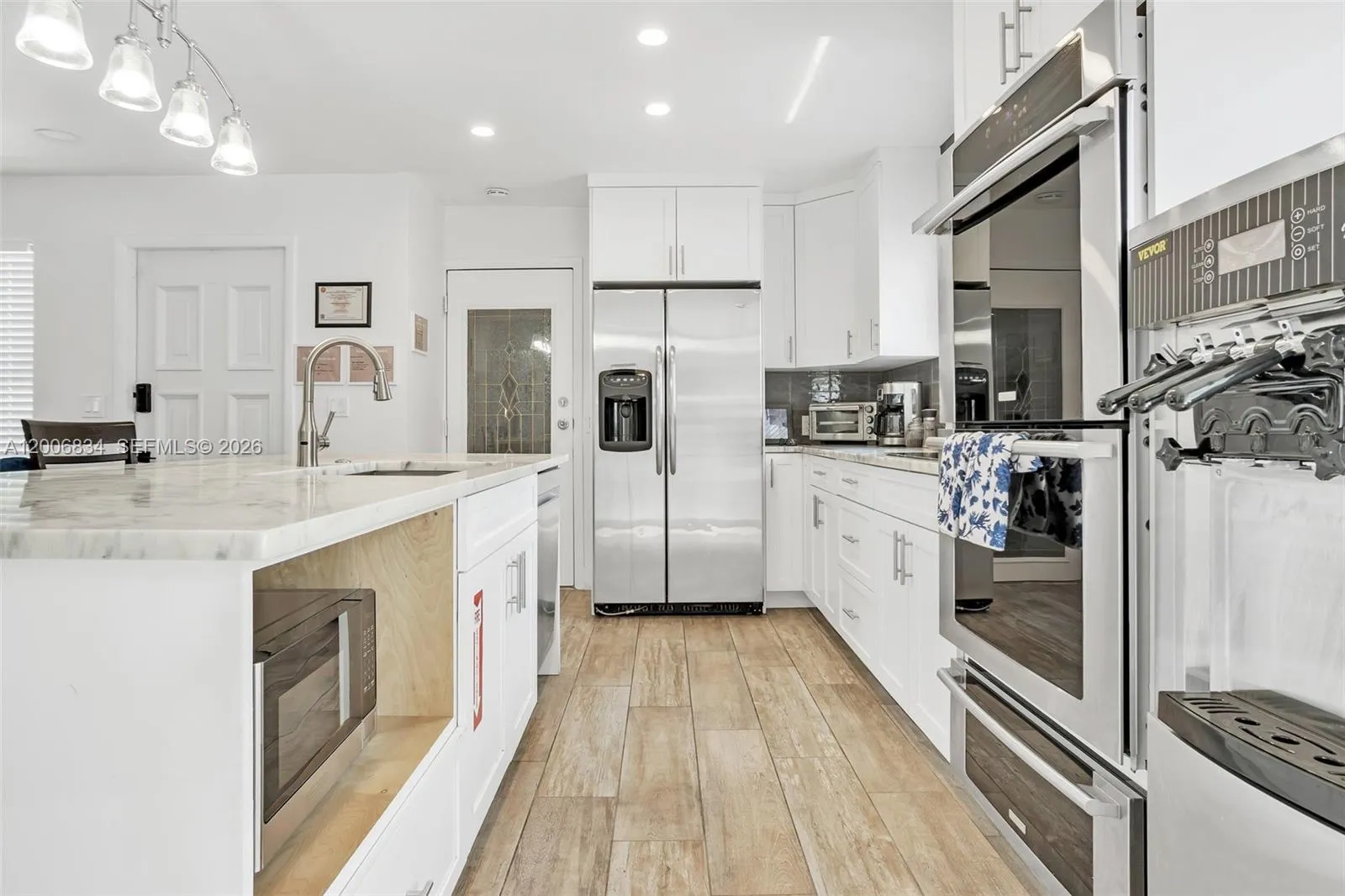 1547 NE 38th St, Oakland Park FL 33334