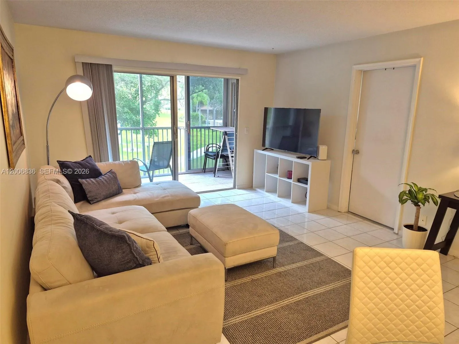 12501 SW 14th St # 209R, Pembroke Pines FL 33027