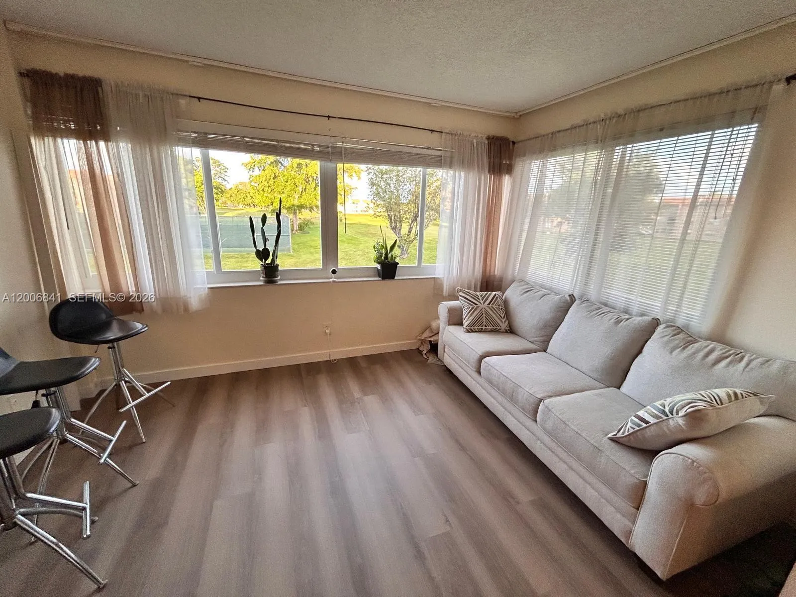 9801 Sunrise Lakes Blvd # 208, Sunrise FL 33322