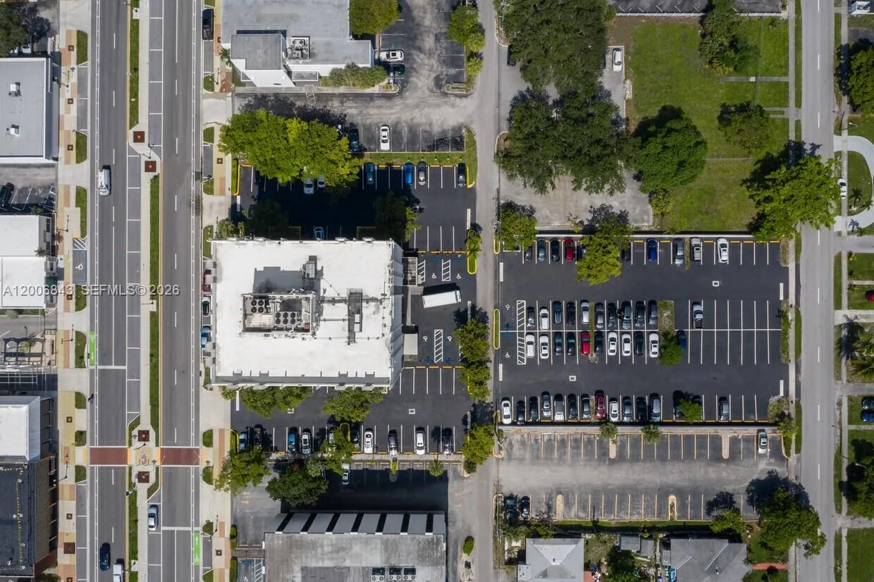 2450 Hollywood Blvd, Hollywood FL 33020