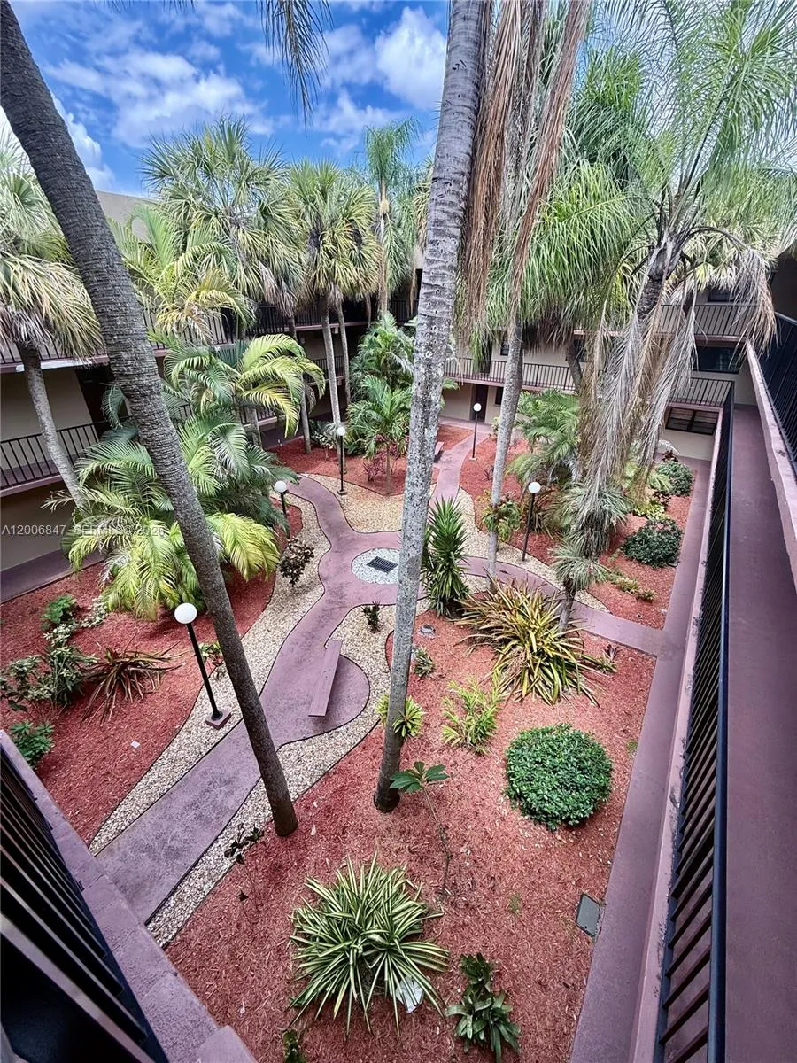 10835 SW 112th Ave # 306, Miami FL 33176