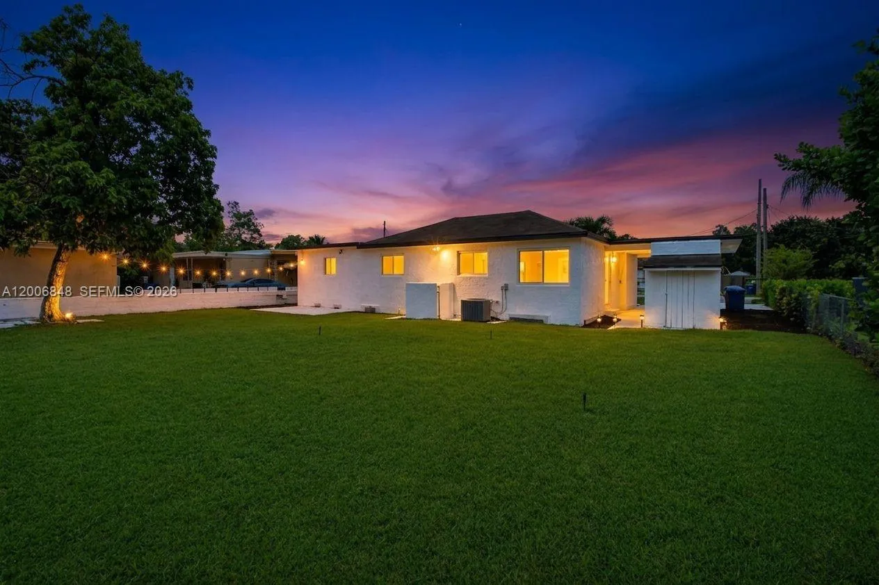 2870 NW 169th Ter, Miami Gardens FL 33056