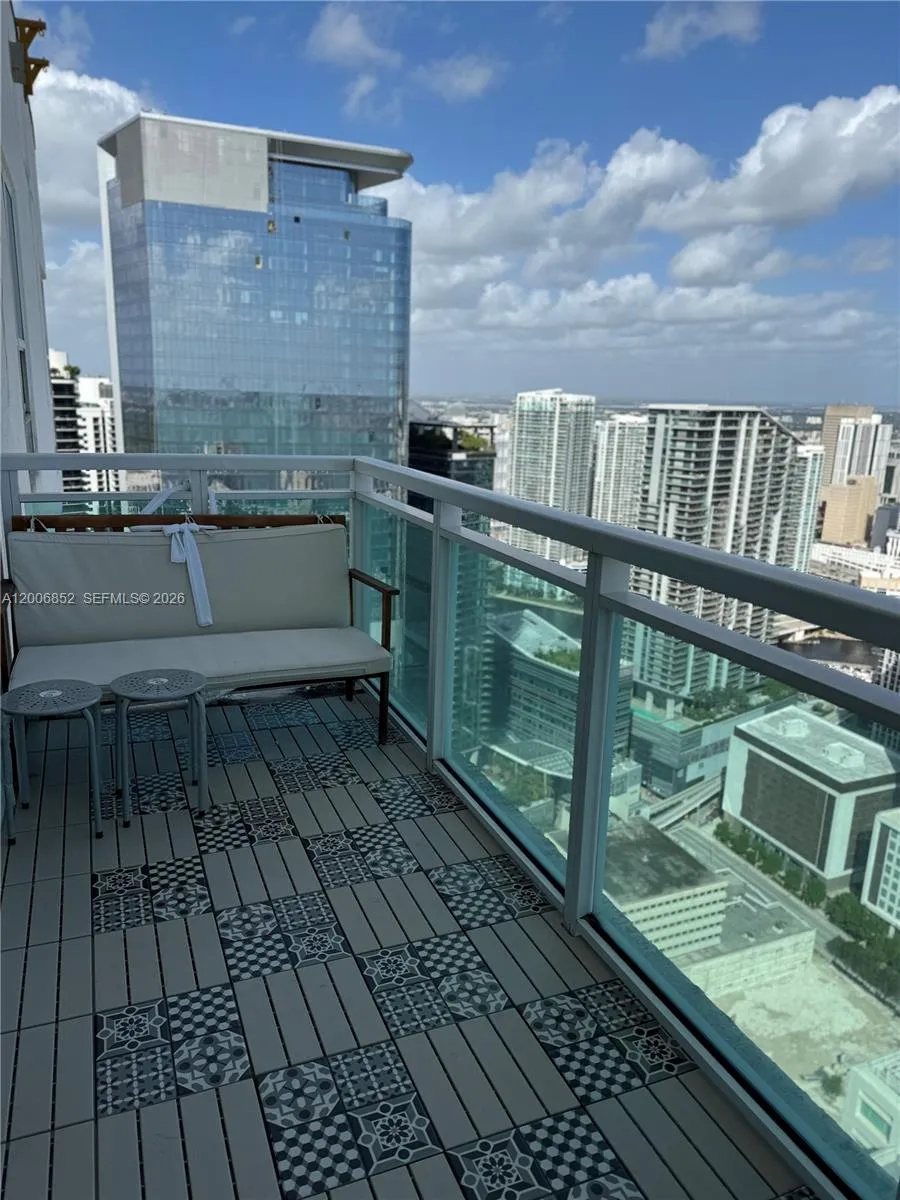 950 BRICKELL BAY DR # 5402, Miami FL 33131