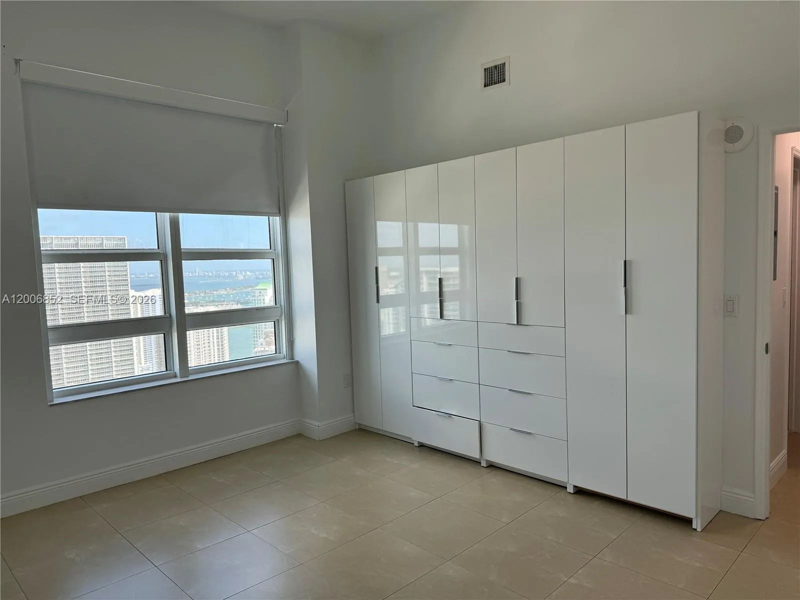 950 BRICKELL BAY DR # 5402, Miami FL 33131
