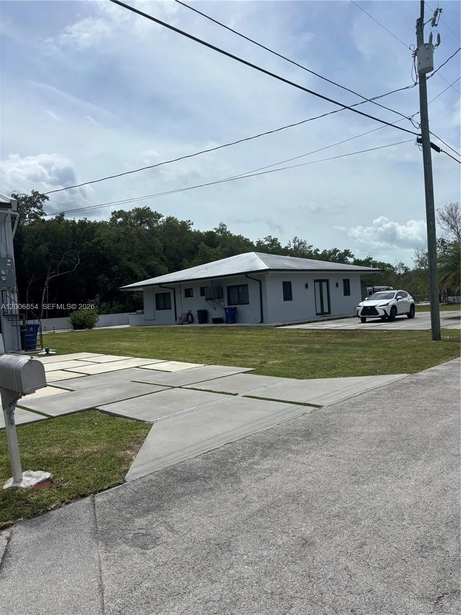 34 Atlantic Drive, Marathon FL 33037