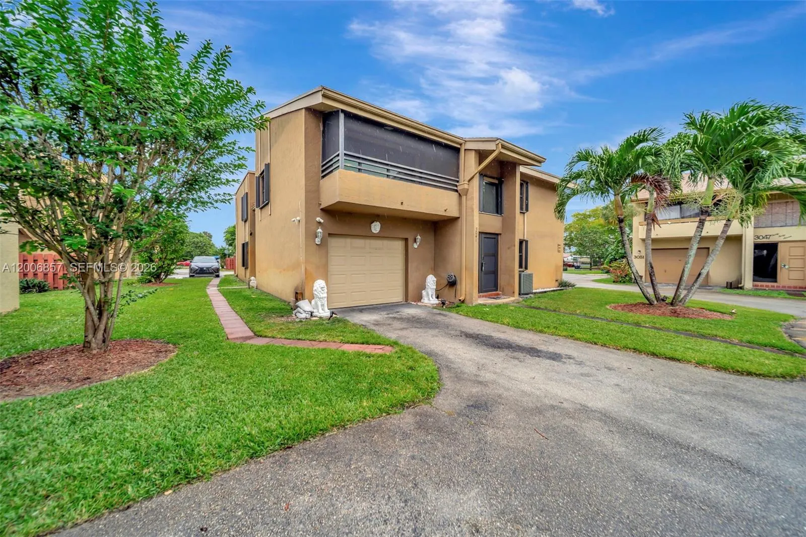 3033 W Missionwood Ln, Miramar FL 33025