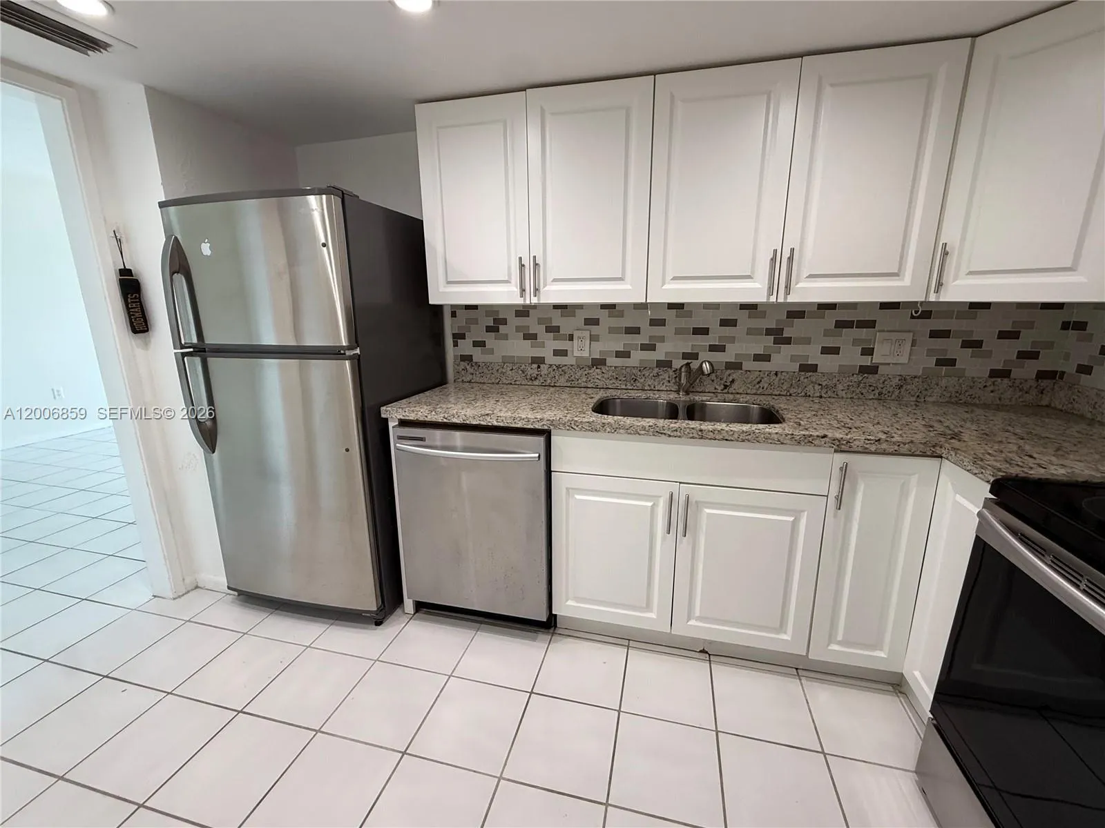 400 Kings Point Dr # 608, Sunny Isles Beach FL 33160