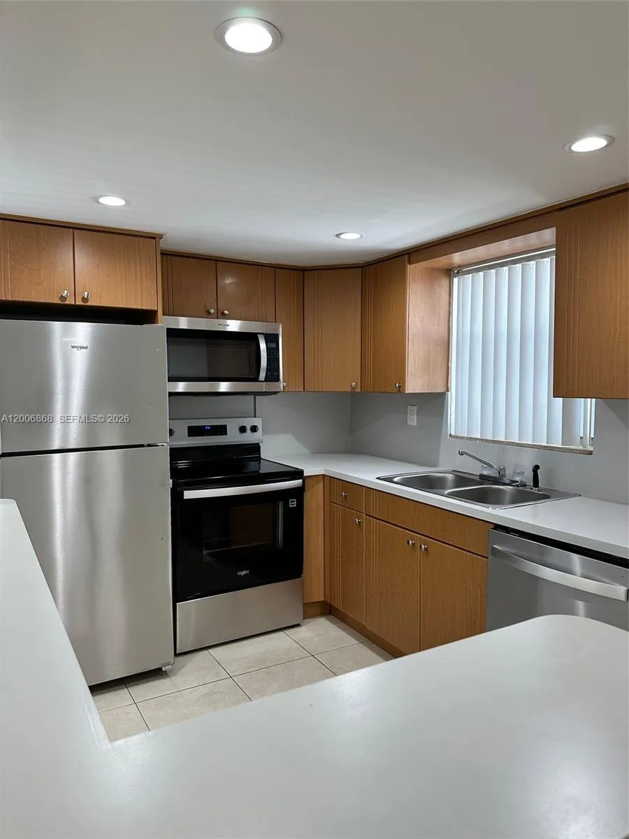 9357 Fontainebleau Blvd # D109, Miami FL 33172