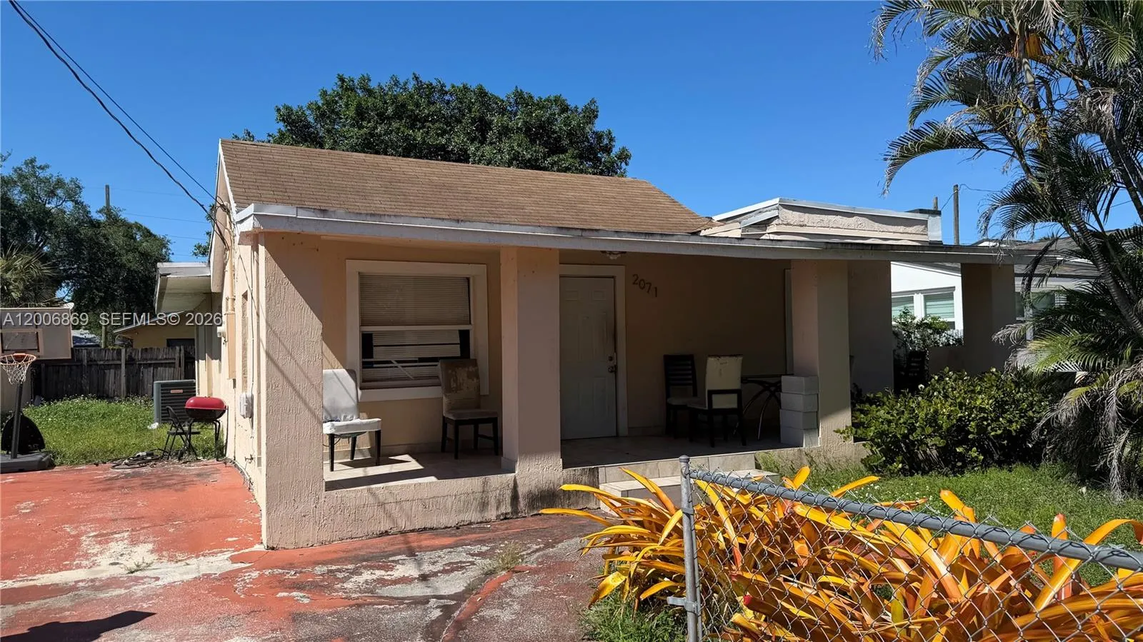 2071 NW 86th St, Miami FL 33147