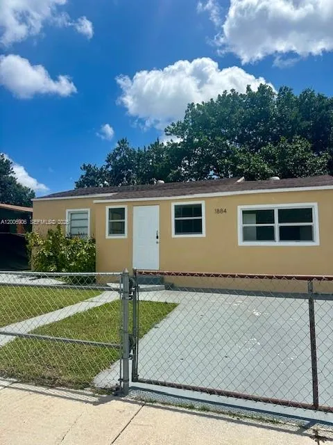 1884 NW 52nd St # 0, Miami FL 33142
