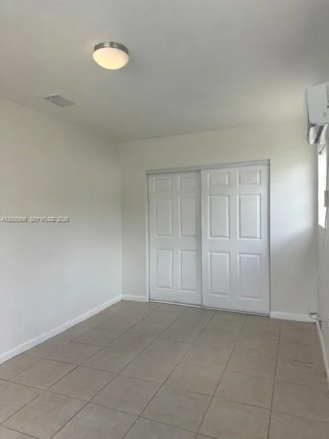 1884 NW 52nd St # 0, Miami FL 33142