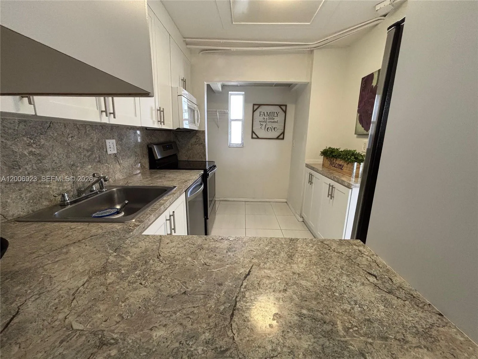 8060 Fairview Dr # 101, Tamarac FL 33321