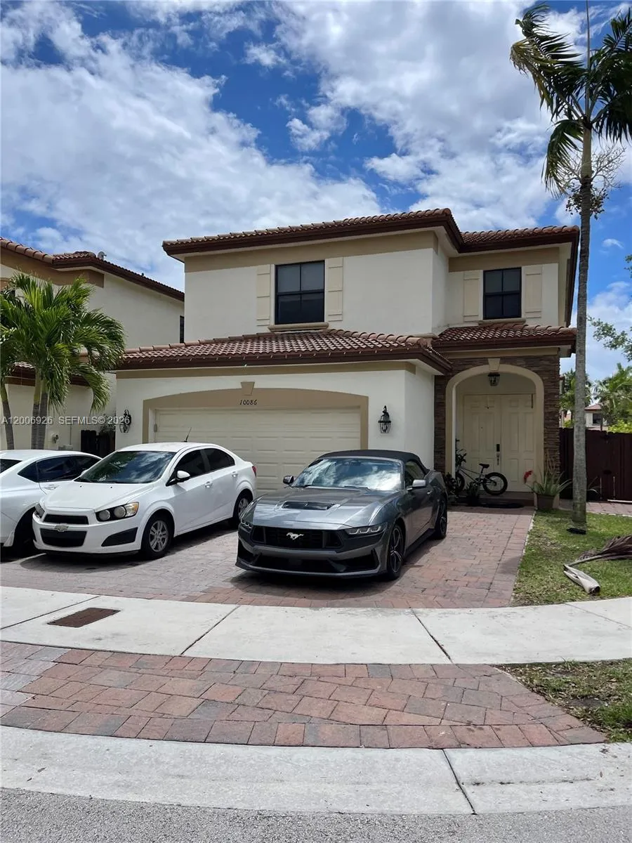 10086 NW 89th Ter, Doral FL 33178