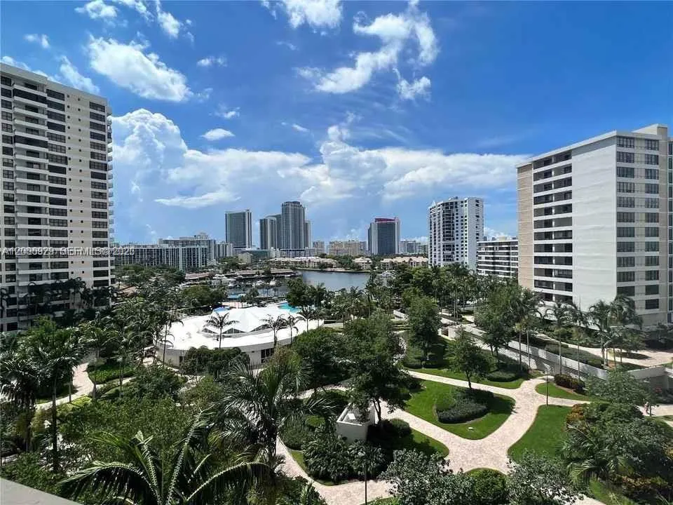 600 Three Islands Blvd # 1113, Hallandale Beach FL 33009