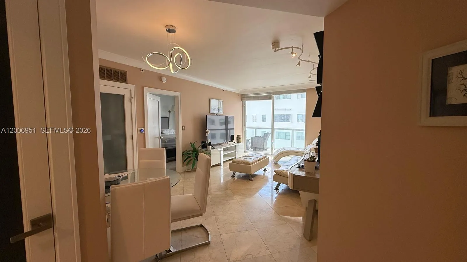 6365 Collins Ave # 906, Miami Beach FL 33141
