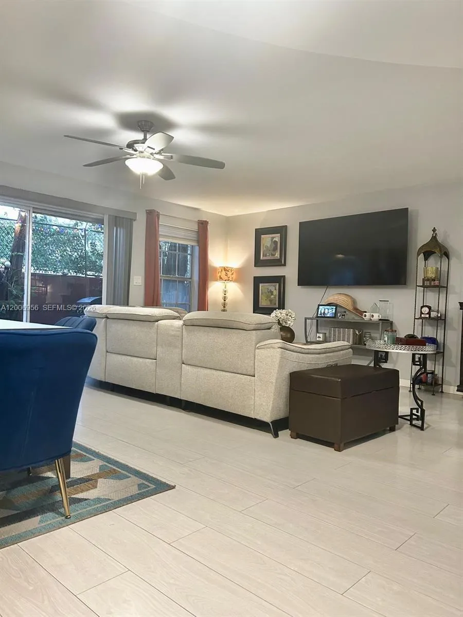 650 Tennis Club Dr # 110, Fort Lauderdale FL 33311