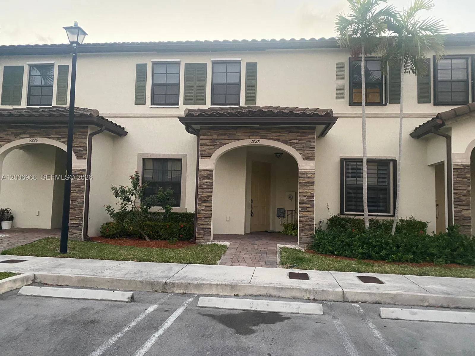 9228 W 33rd Way # 9828, Hialeah FL 33018