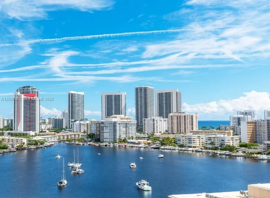 427 Golden Isles Dr # 7J, Hallandale Beach FL 33009