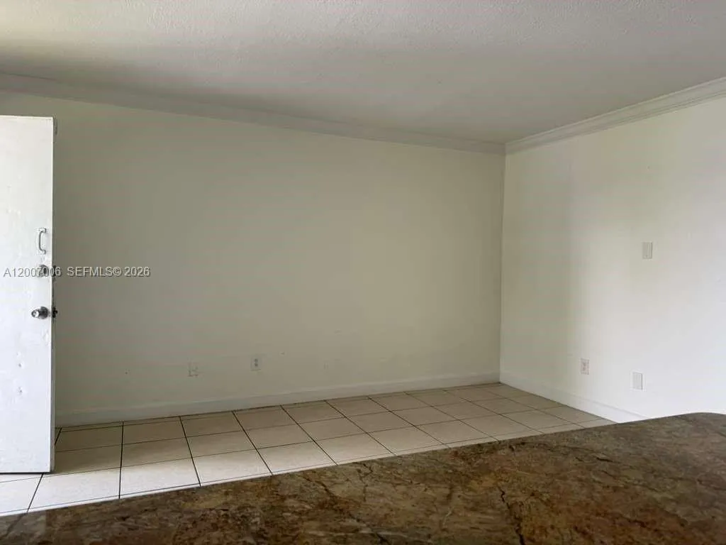 890 NW 45th Ave # 25, Miami FL 33126