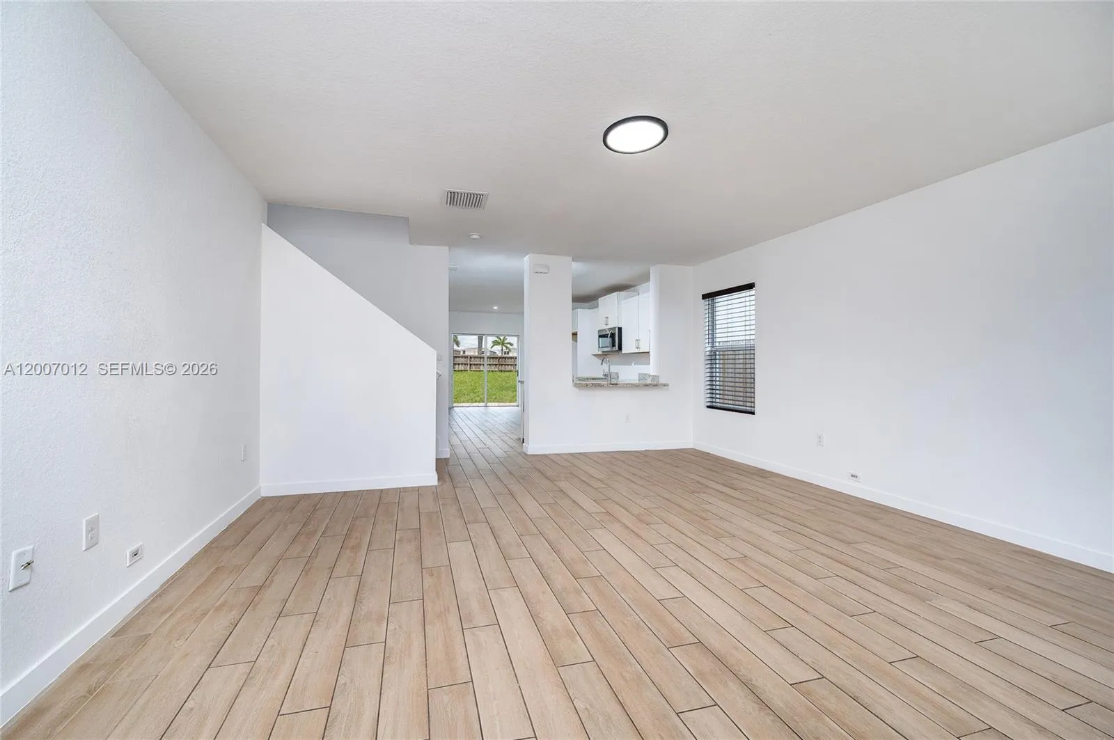 624 NE 5th St, Florida City FL 33034