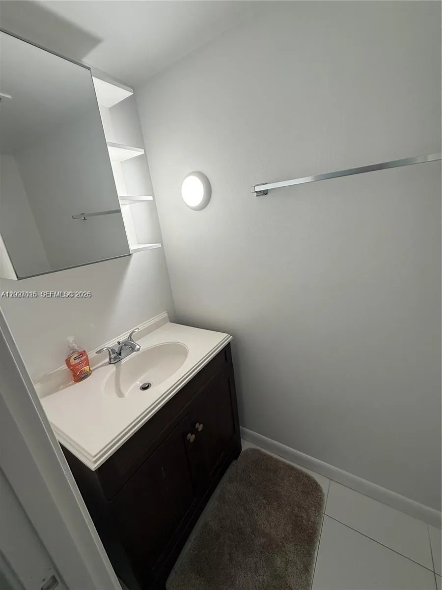 300 Diplomat Pkwy # 712, Hallandale Beach FL 33009