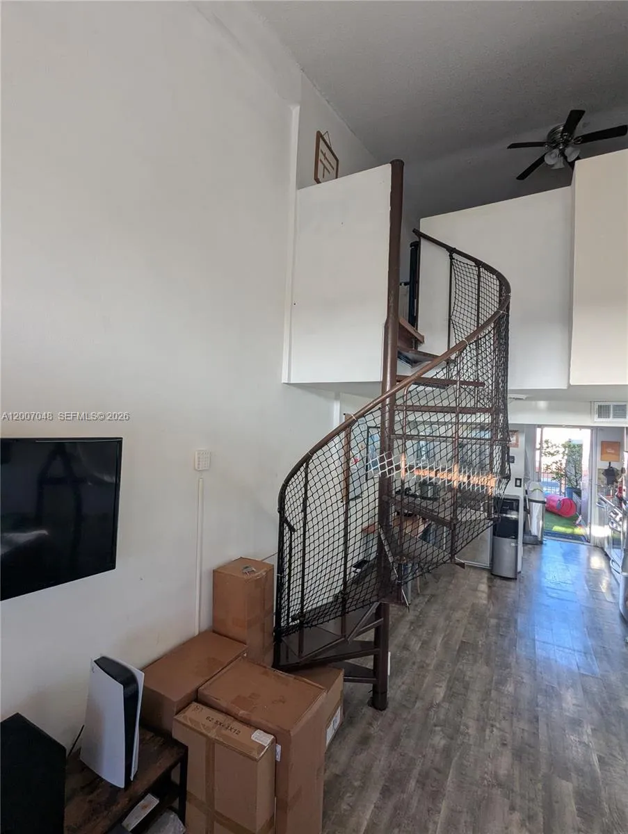 4121 NW 26th St # T16, Lauderhill FL 33313