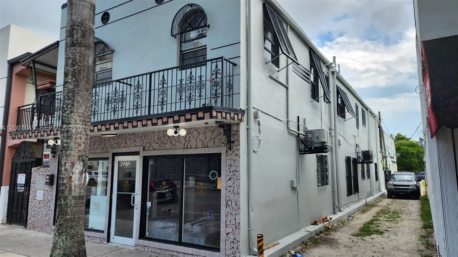 2272 SW 8th St # 3, Miami FL 33135