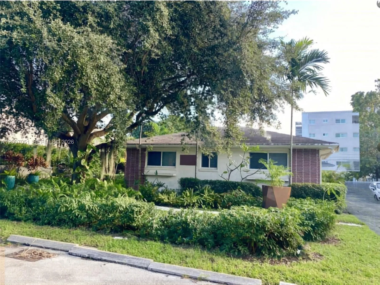 812 NE 90 # 1, Miami Shores FL 33138