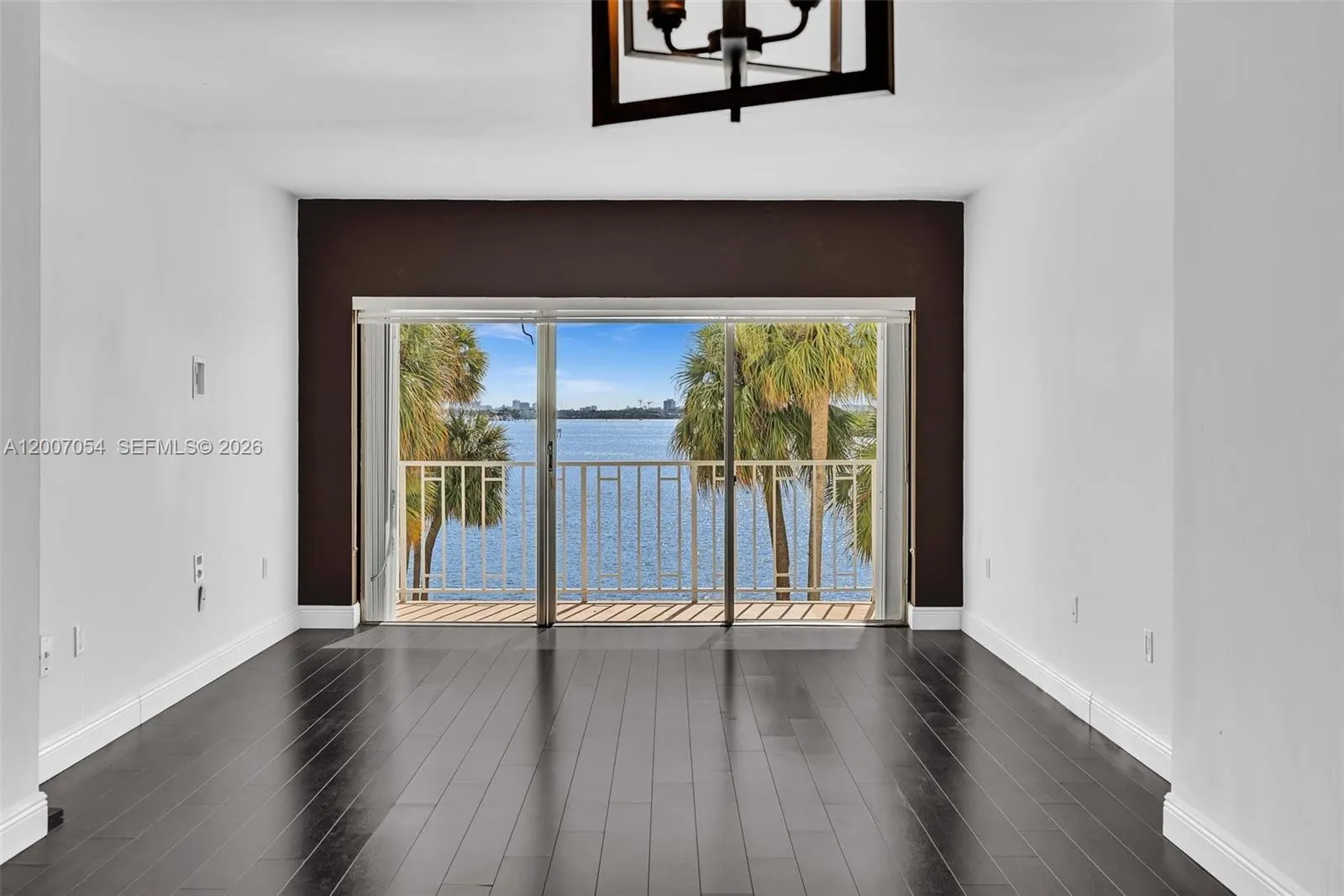 500 Bayview Dr # 228, Sunny Isles Beach FL 33160