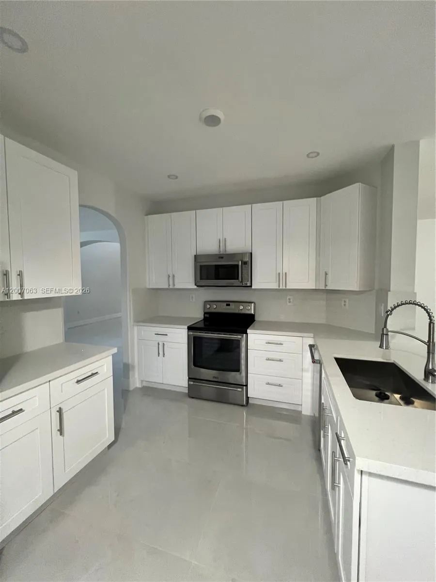 16475 SW 84th Ln # 1, Miami FL 33193