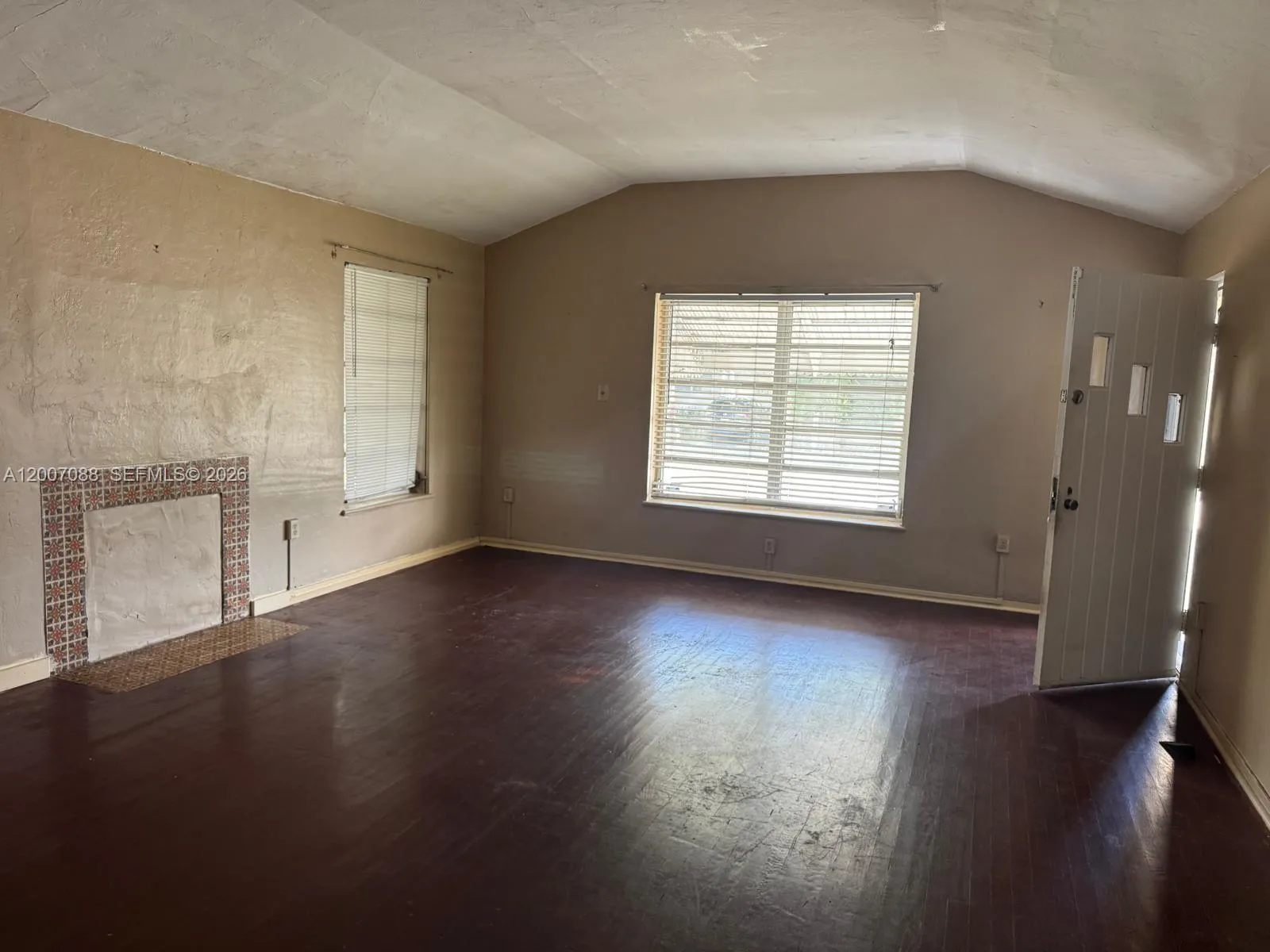 1812 Fillmore St, Hollywood FL 33020