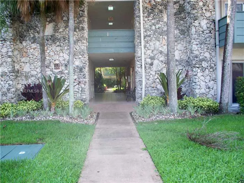 8315 SW 72nd Ave # 208B, Miami FL 33143