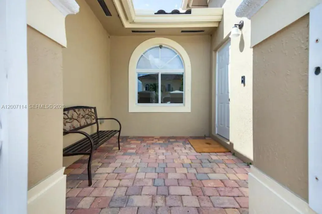 15566 SW 13th Ter, Miami FL 33194