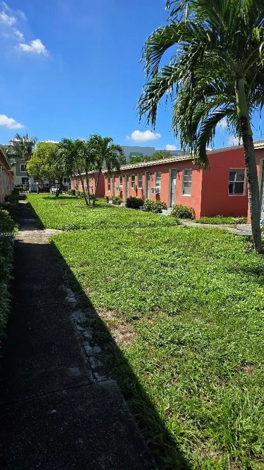 2316 Madison St # 6, Hollywood FL 33020