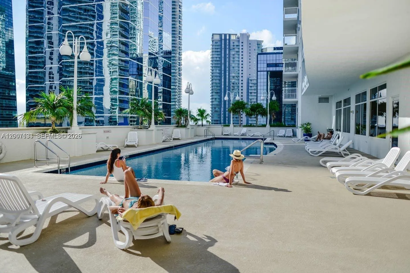 1200 Brickell Bay Dr # 1907, Miami FL 33131