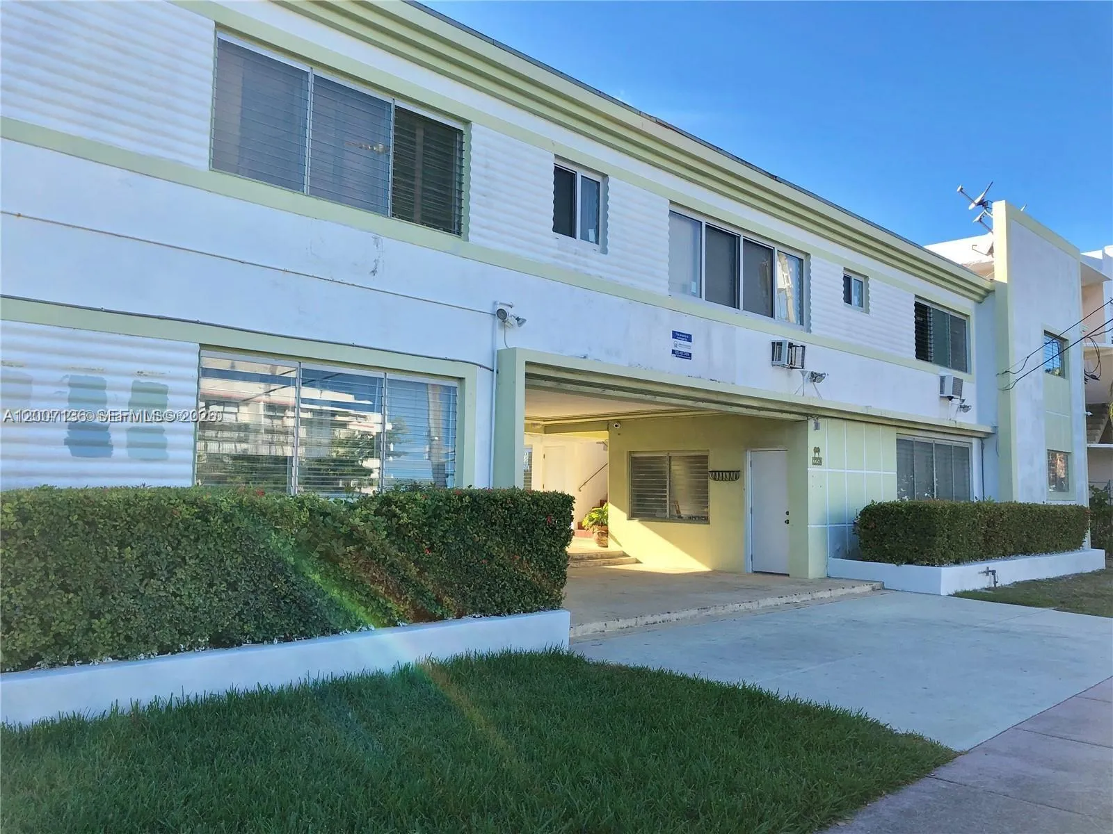 2250 Bay Dr # 8, Miami Beach FL 33141