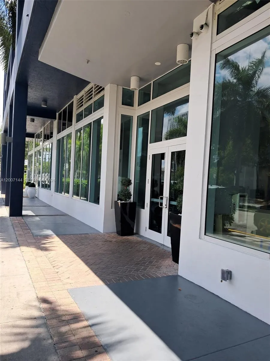 275 NE 18th St # 1704, Miami FL 33132