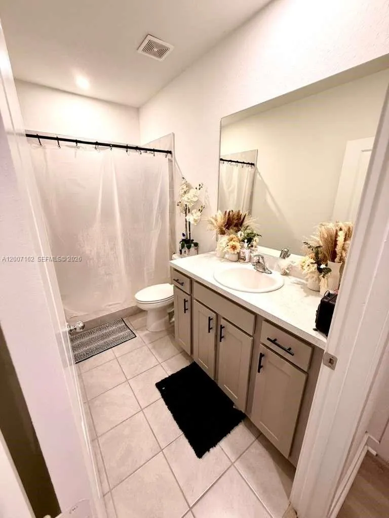 470 NE 12th St, Florida City FL 33034