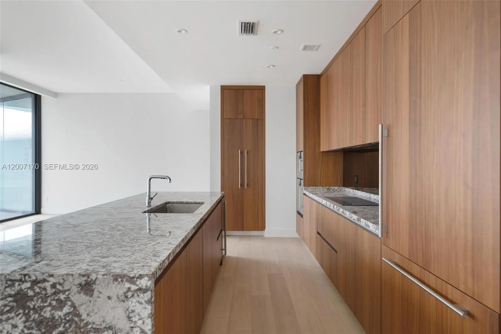 175 SE 25th RD # 1904, Miami FL 33129