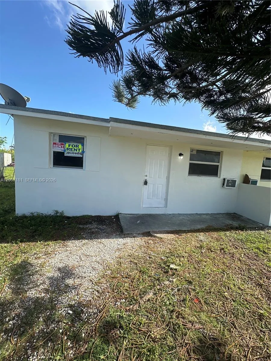 11840 SW 212th St # 11840, Miami FL 33177