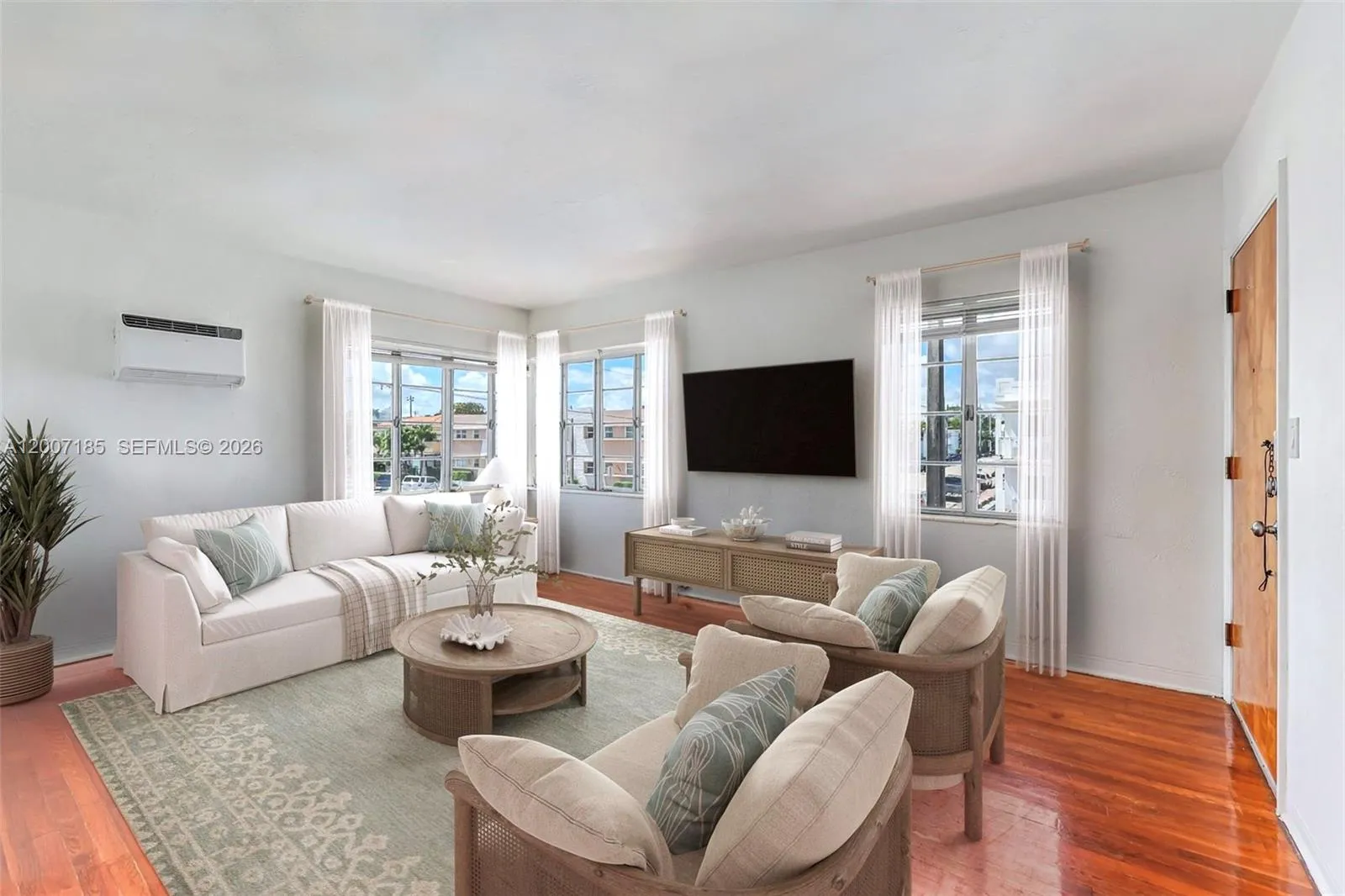 7407 Byron Ave # 3, Miami Beach FL 33141