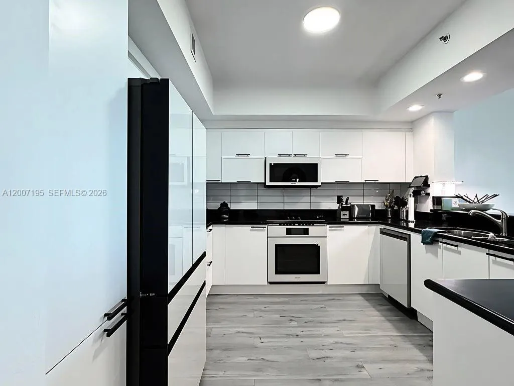 14951 Royal Oaks Ln # 1708, North Miami FL 33181