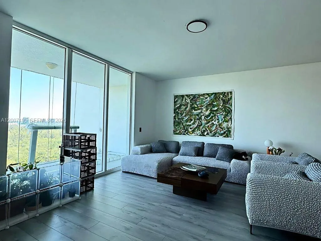 14951 Royal Oaks Ln # 1708, North Miami FL 33181