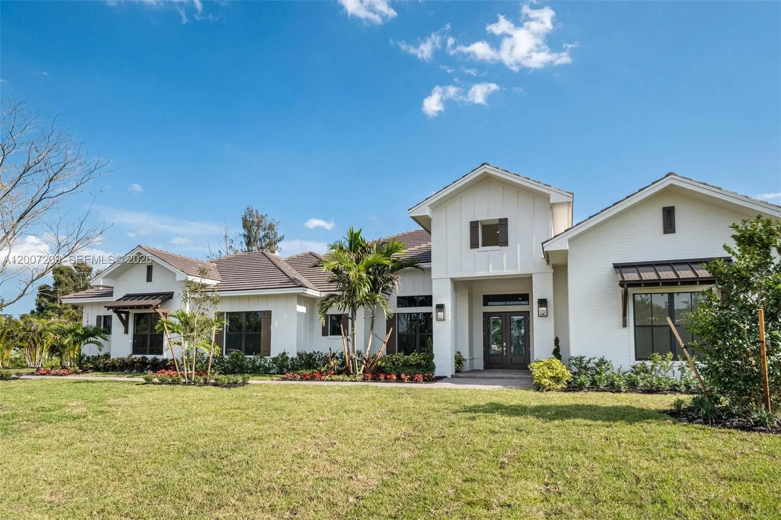 5 bedroom 6 bath for sale at 11900 SW 14th Pl, Davie FL 33325