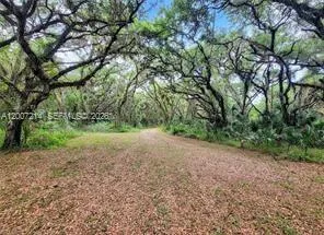 1040 Kirby Thompson Rd, Other City - In The State Of Florida FL 33935