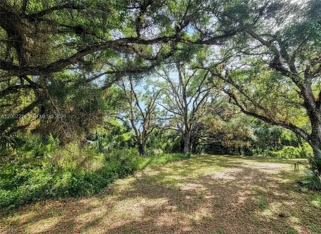 1040 Kirby Thompson Rd, Other City - In The State Of Florida FL 33935