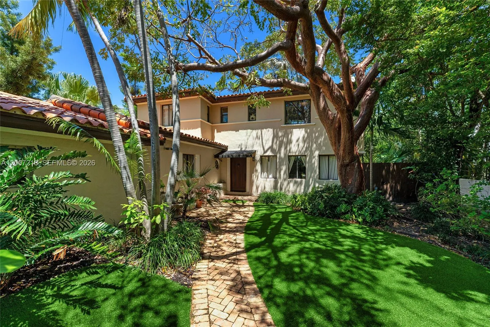 6121 La Gorce Dr, Miami Beach FL 33140