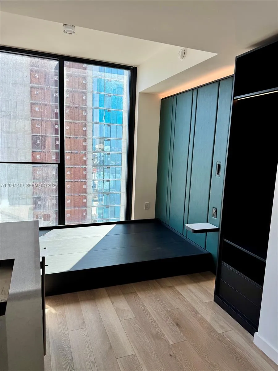 20 NE 11th St # 3006B, Miami FL 33132